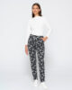 Inspired 7112 boatneck tshirt ivory & 7132 high waisted sweatpants black front