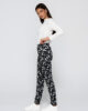 Inspired 7112 boatneck tshirt ivory & 7132 high waisted sweatpants black side
