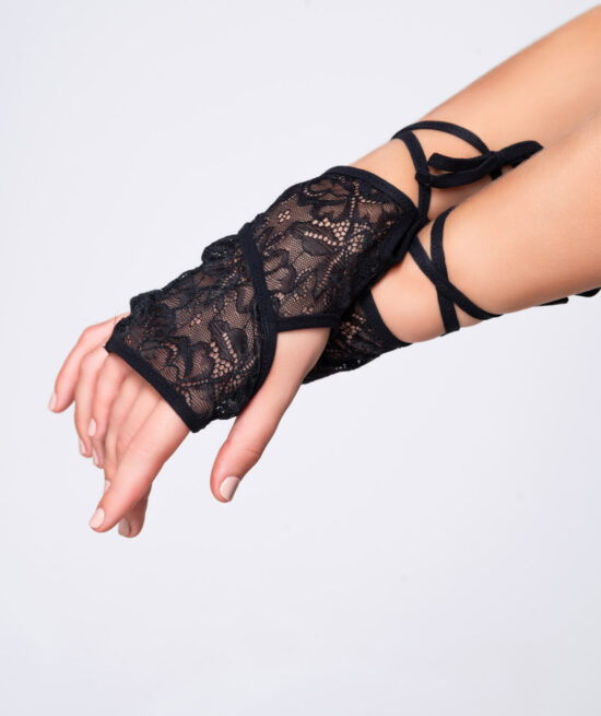 Micro Touch 84528 lace gloves close