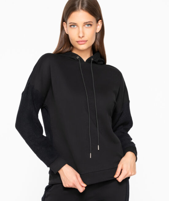 Sweetened 7001 hoodie black close front