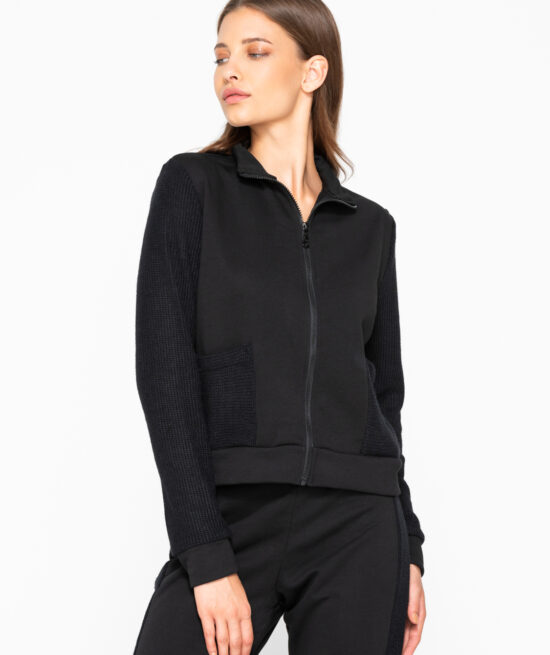 Sweetened 7002 zip sweatshirt black & 7004 sweatpants black front close2
