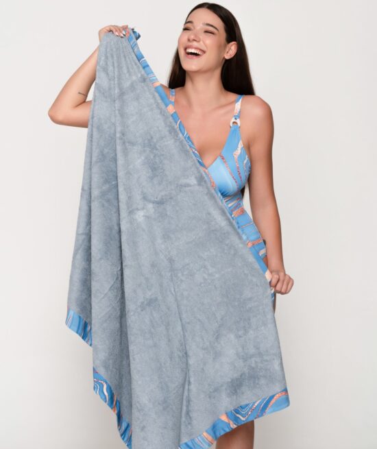 Lana 94316 beach towel close cut