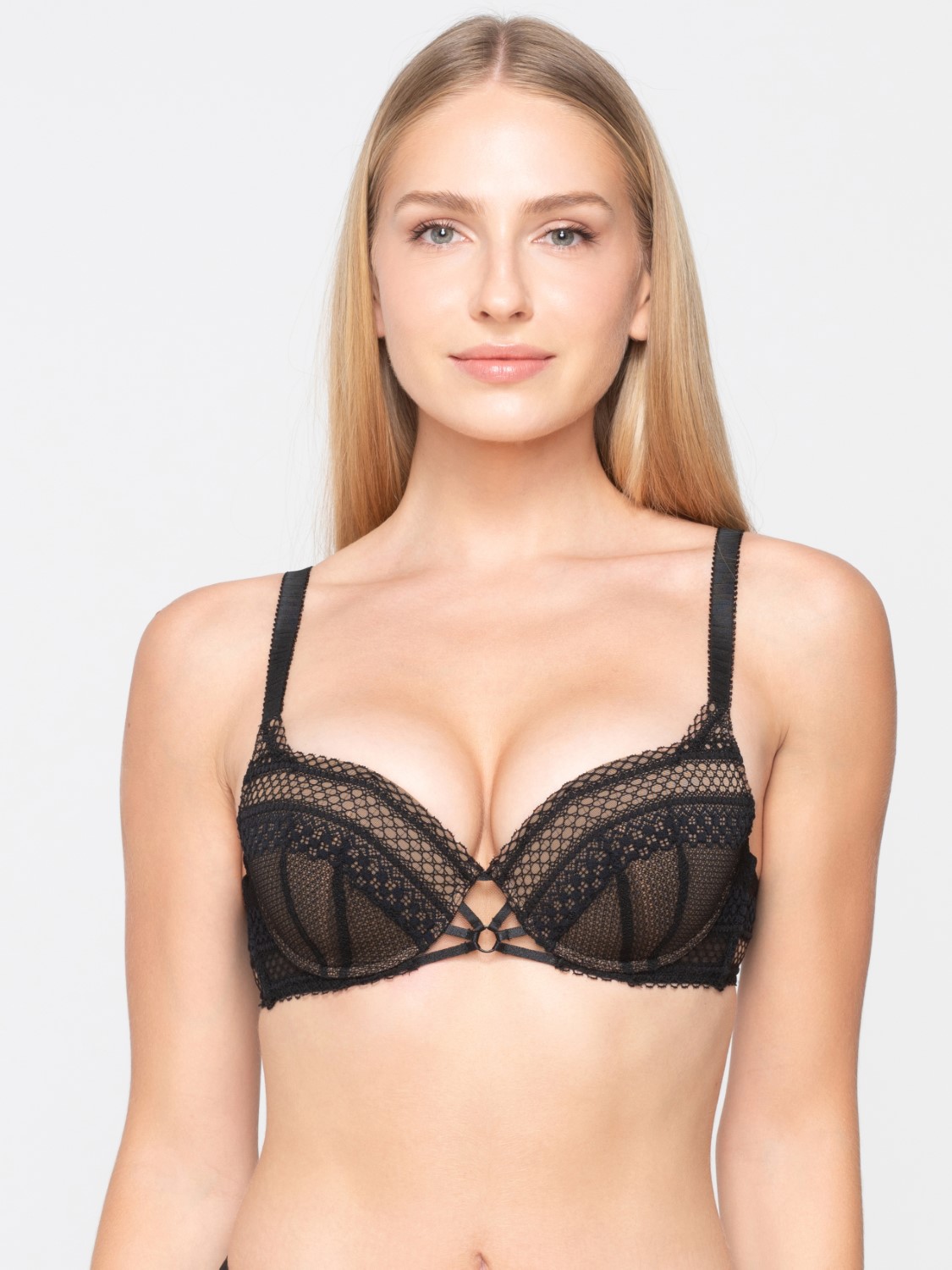 Claire 16602 balconette black close cut