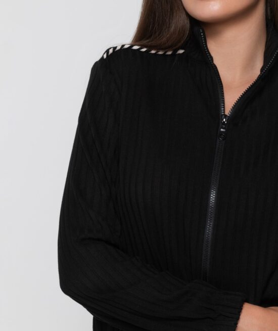 Elevated 8061 zip sweatshirt black detail