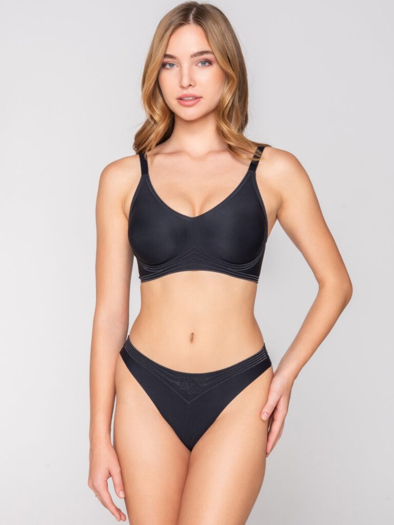 Motion 5400 athletic bra & 5402 brazilian black close cut