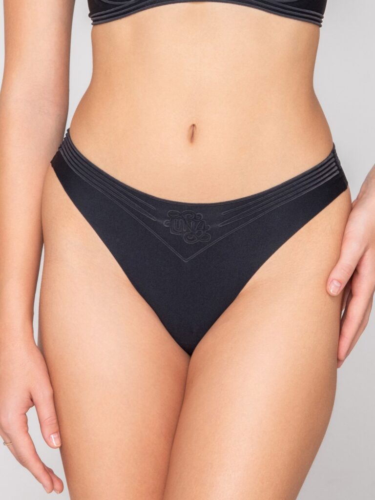 Motion 5402 brazilian black close cut