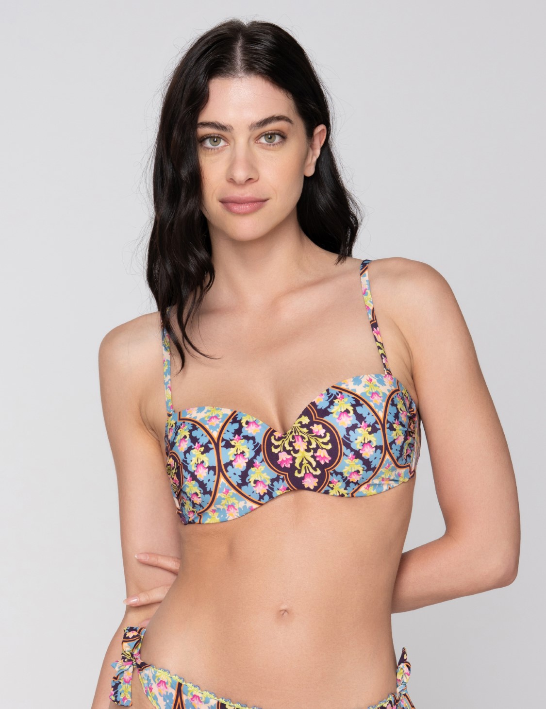 Epoque 94780 strapless with molded cup unique Close cut