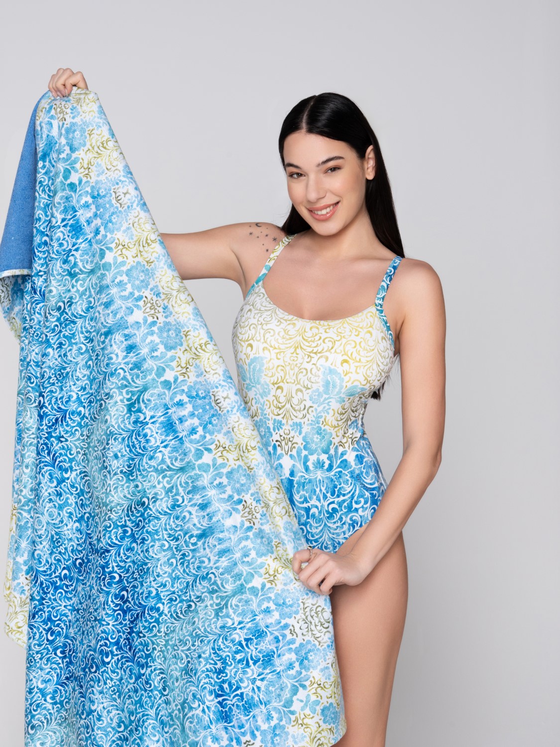 Serenity 94753 beach towel unique close cut (2)